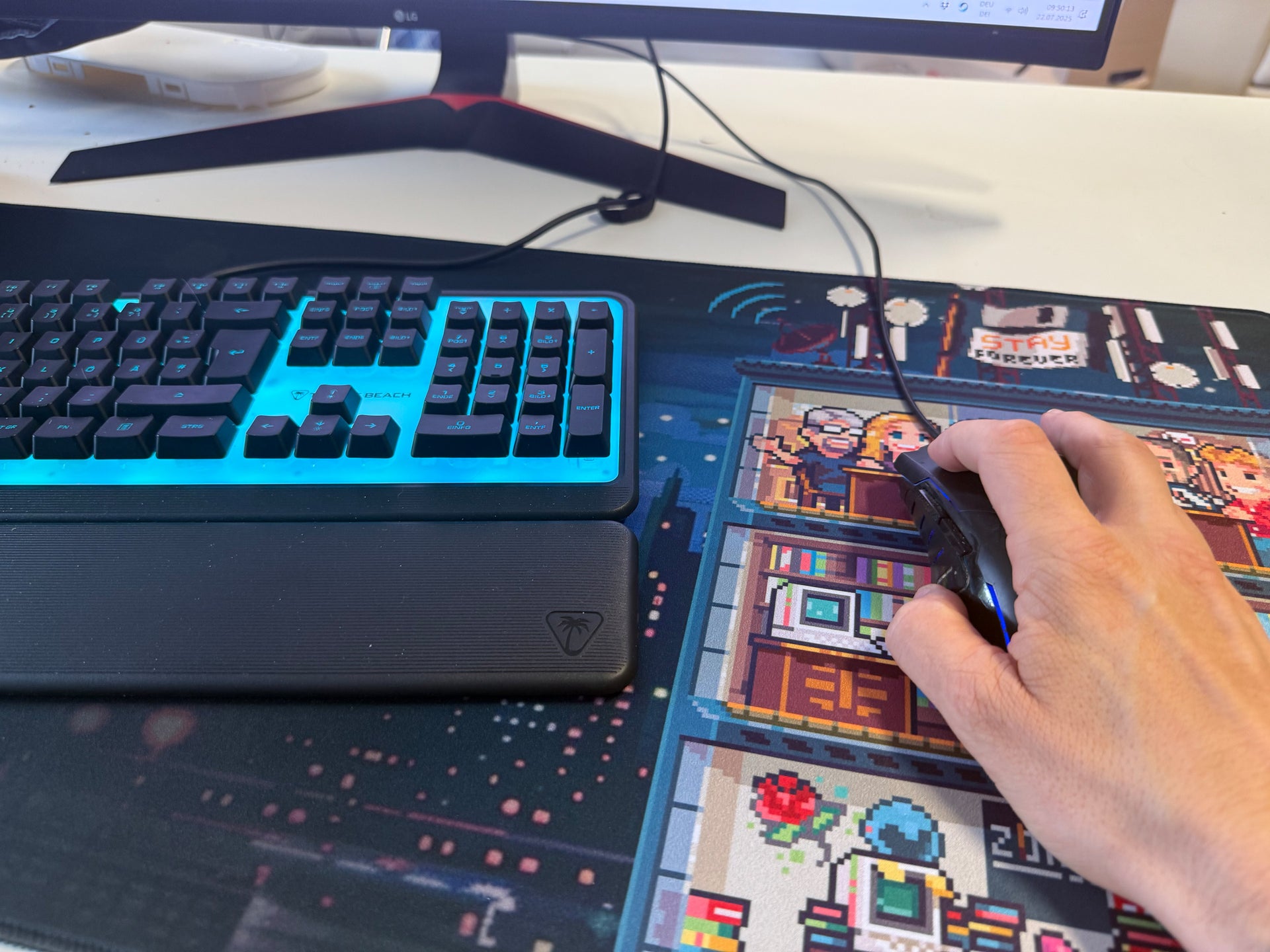 STAY FOREVER: SFHQ – Gaming Mauspad XXL