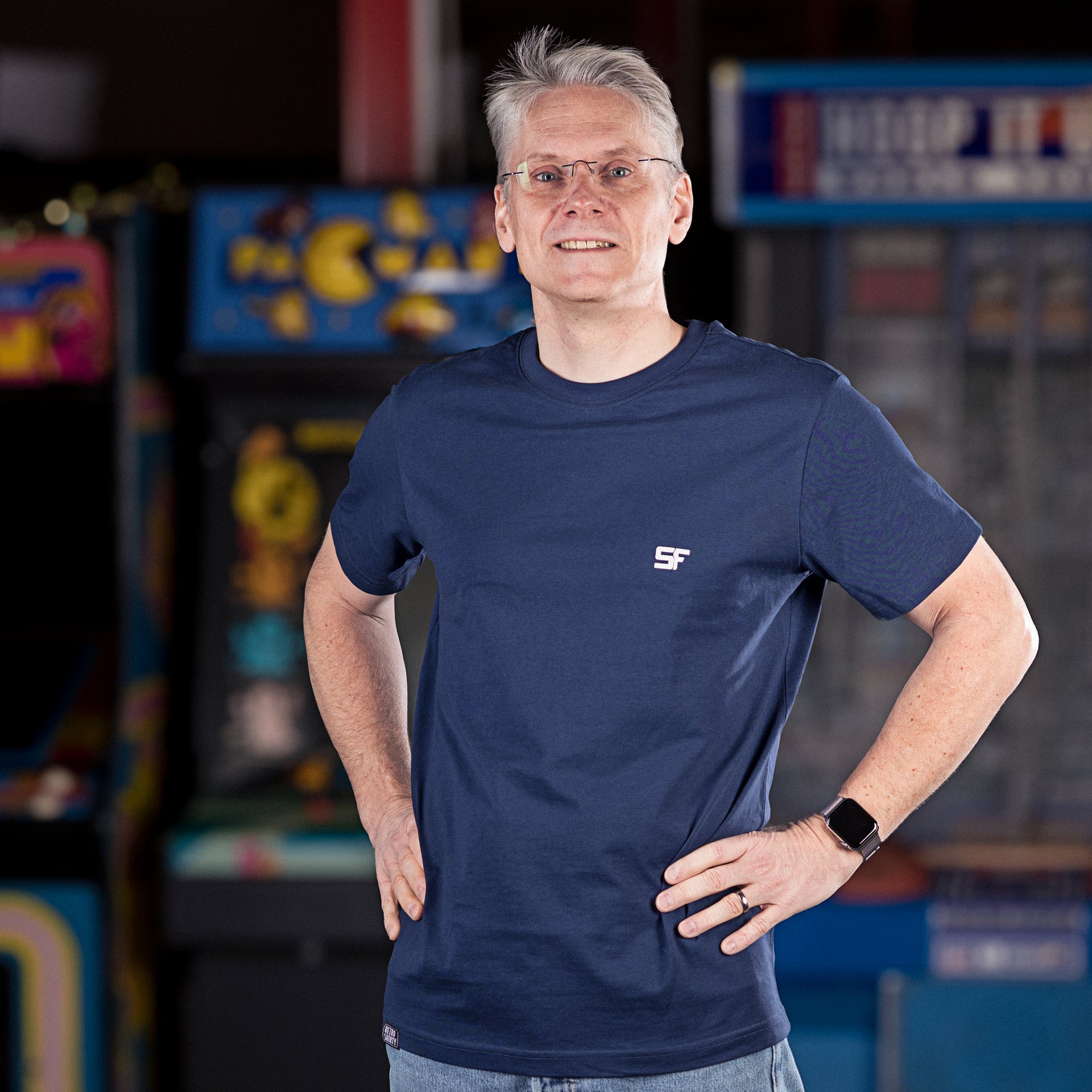 Subtil Retro: STAY FOREVER Logo – Unisex-Baumwoll-T-Shirt