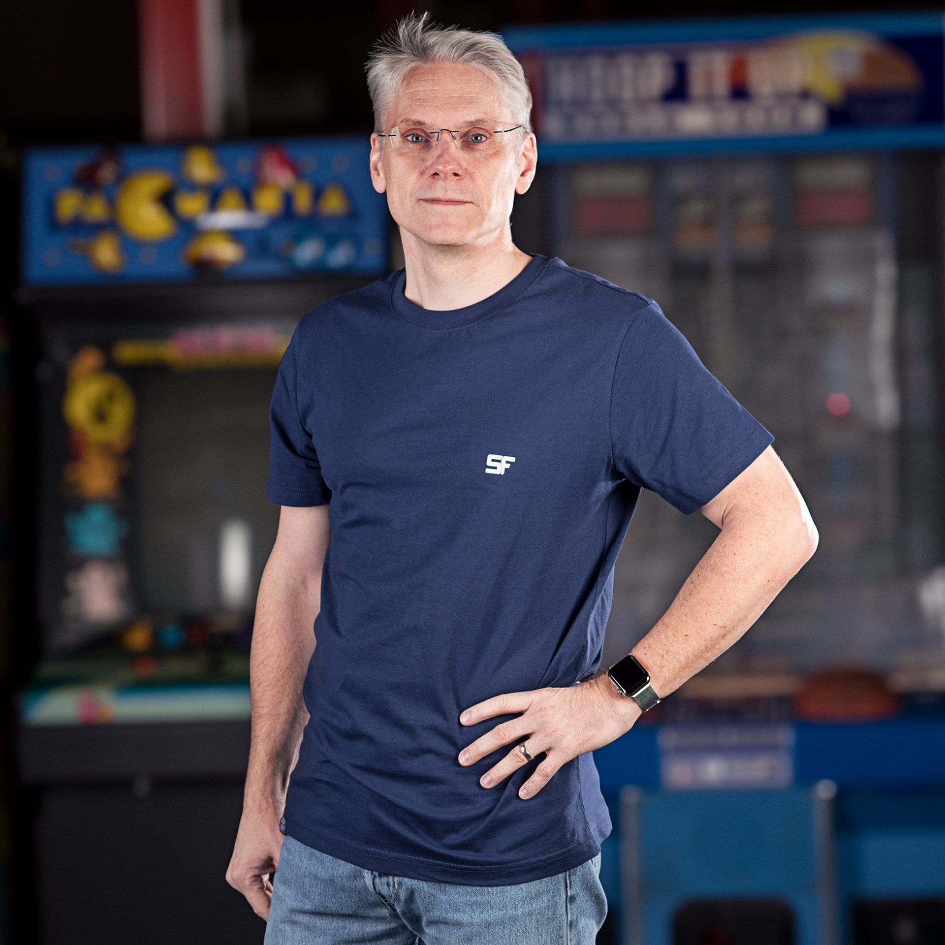 Subtil Retro: STAY FOREVER Logo – Unisex-Baumwoll-T-Shirt