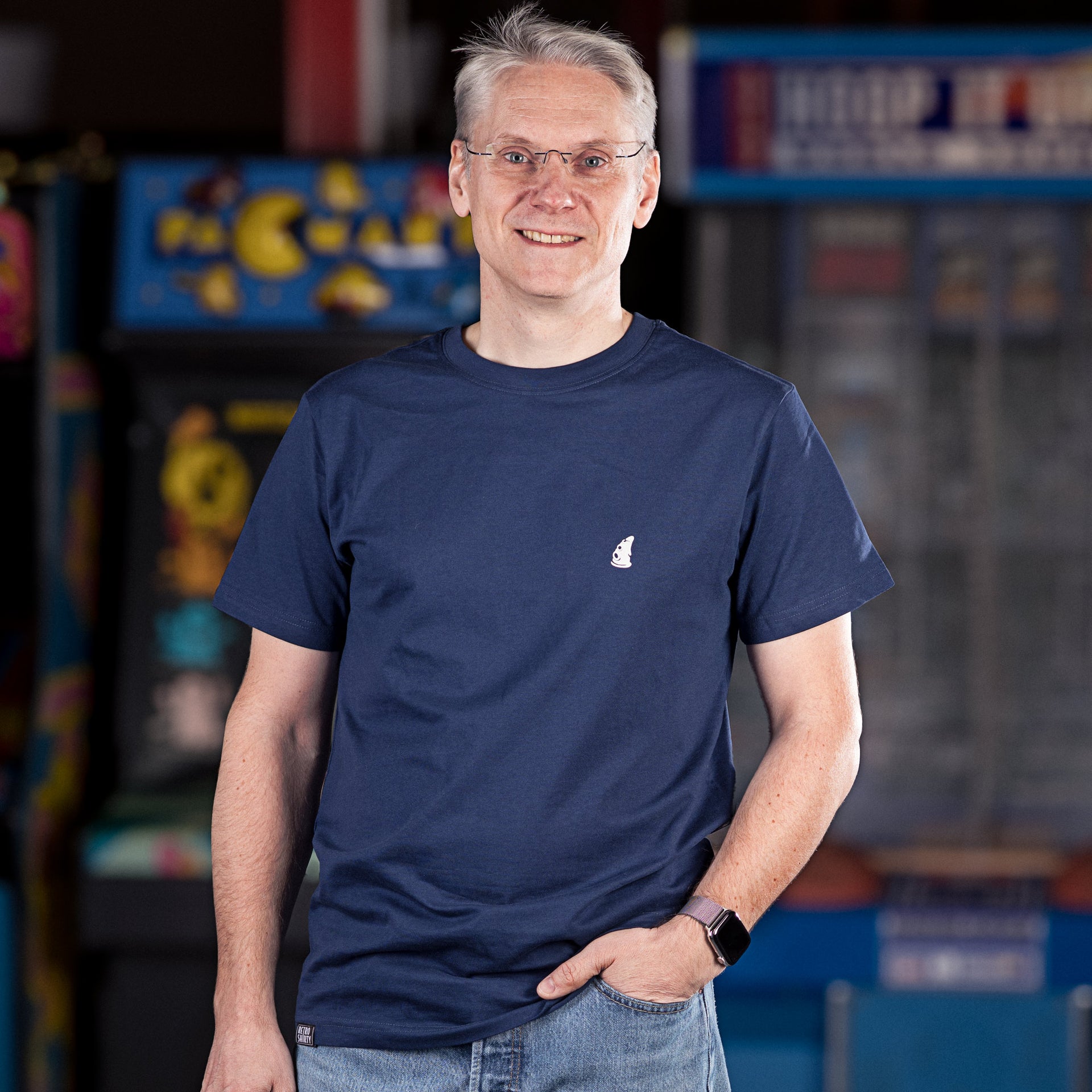 Subtil Retro: WELTHERRSCHAFT – Unisex-Baumwoll-T-Shirt